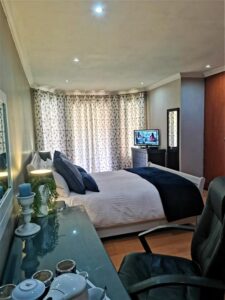 Knoetzie Suite