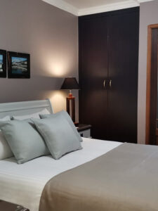 Travelers Rooms
